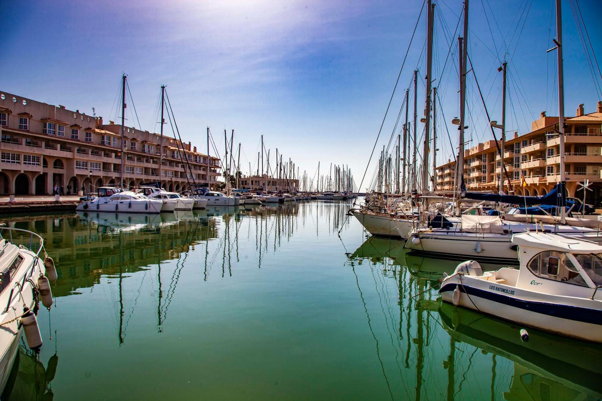 Expoholidays - Puerto Deportivo La Goleta อัลเมริมาร์ ภายนอก รูปภาพ